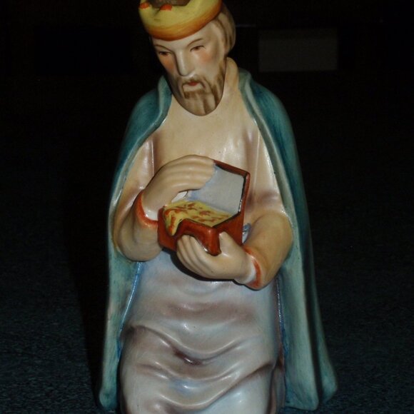 Hummel Goebel Nativity Scene #214/N Kneeling King Wise Men with Gift Money Box - Picture 8 of 9